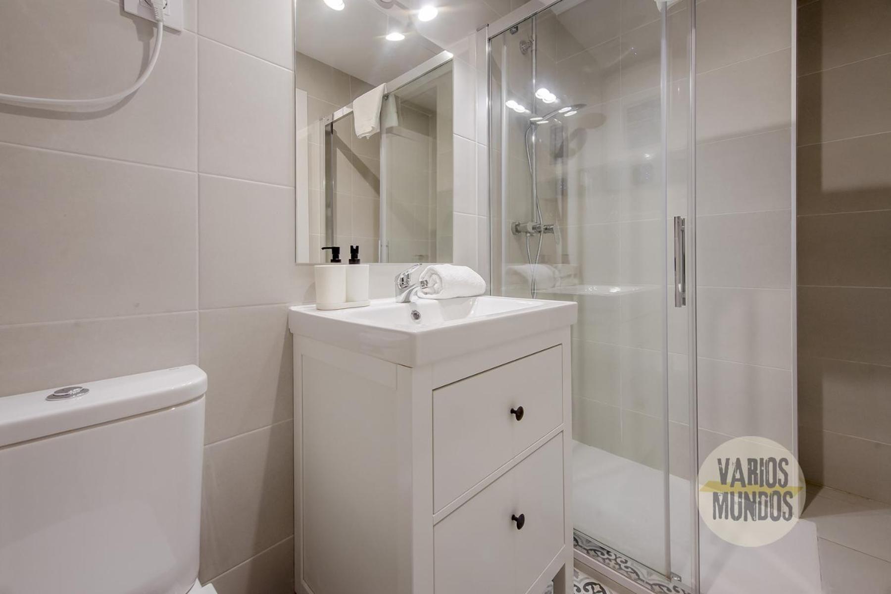 Downtown&New Apt Para 9Pax En La Plaza De Chueca Madrid Exterior photo