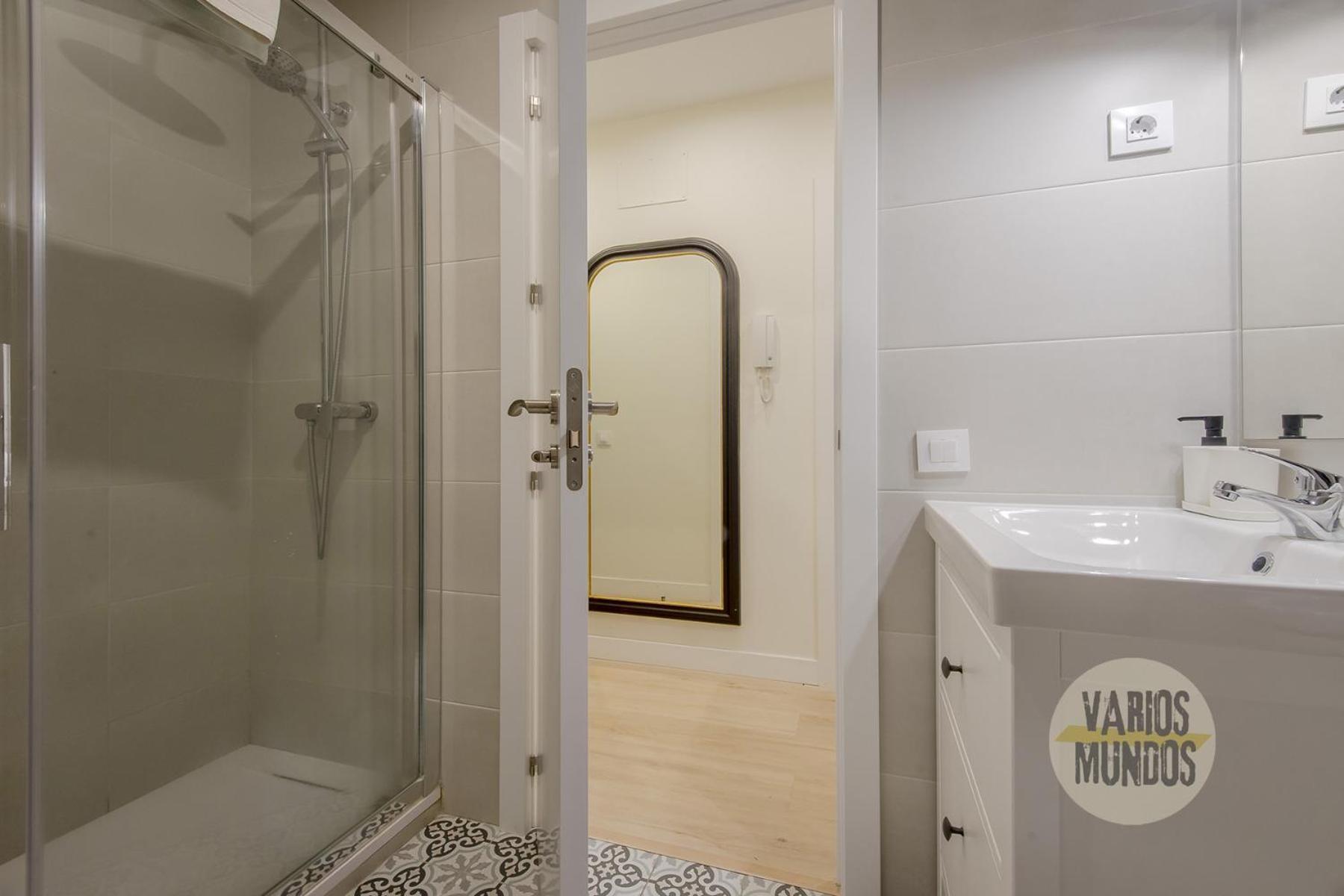 Downtown&New Apt Para 9Pax En La Plaza De Chueca Madrid Exterior photo
